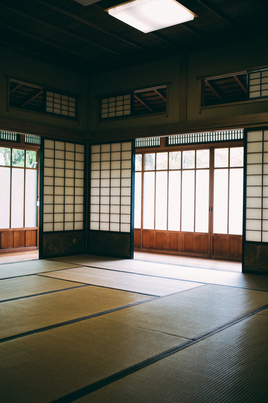 障子に囲まれた畳の部屋